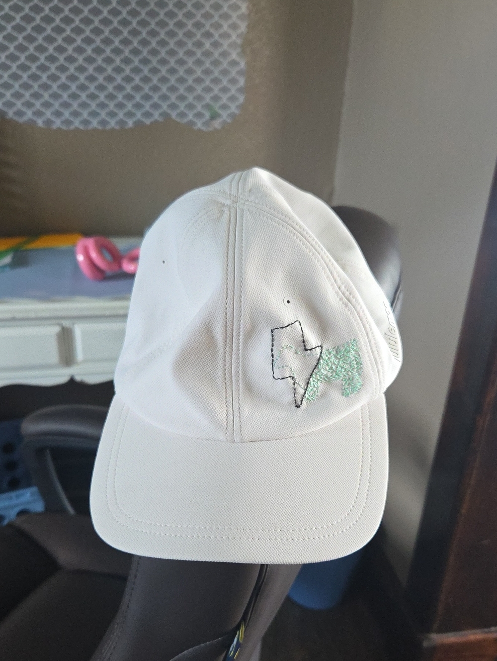 Lululemon Cattle Showing Hat Womens
